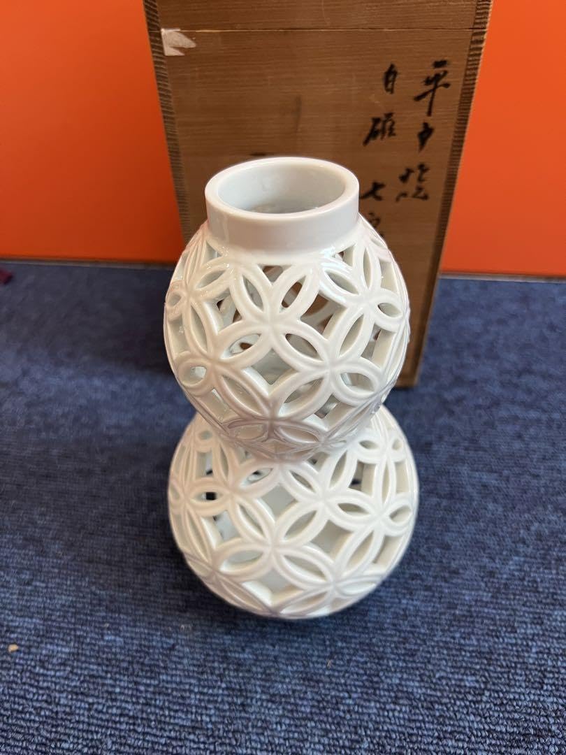 Amazon.co.jp: 1137 平戸焼 十三代 嘉助窯 横石嘉助 白磁 七宝透 杓立