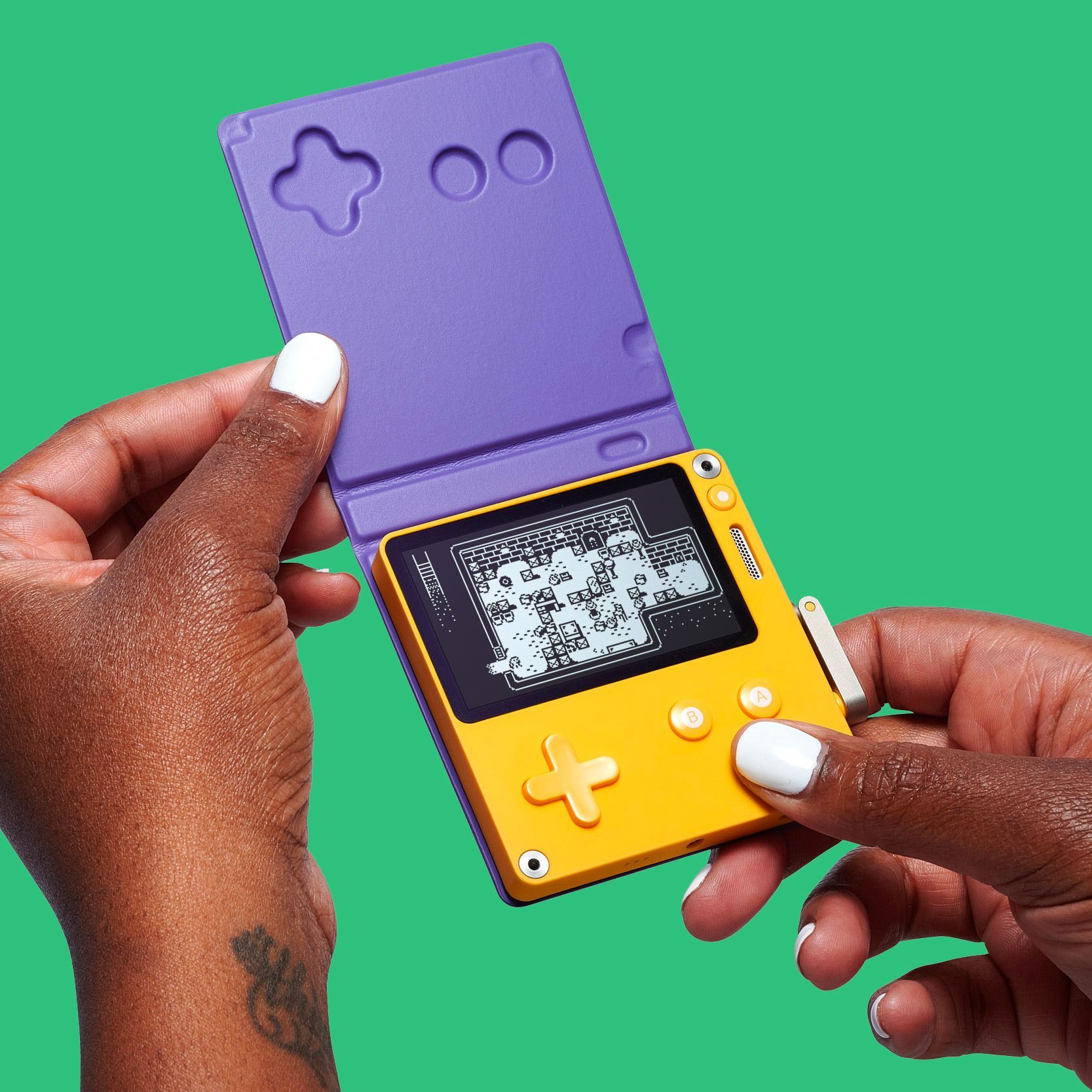 あのクランク付き携帯ゲーム機「Playdate」がいよいよ発売へ、最終仕様