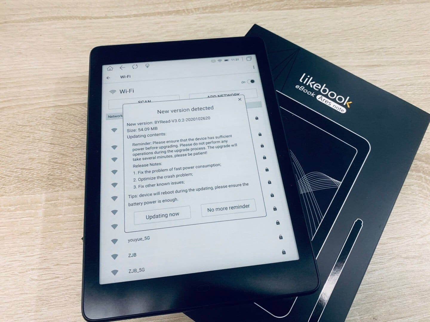 Onyx Boox Note 3 Hands on Review - Good e-Reader