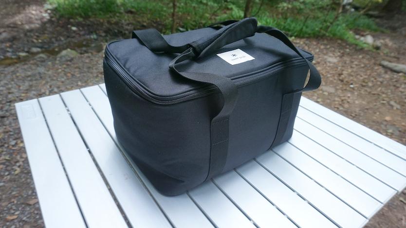 スノーピークの「ユニットギアバッグ」は仕切りを自在に変えられる