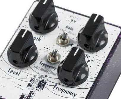 EarthQuaker Devices Night Wire V2 Harmonic Tremolo Pedal | Sweetwater