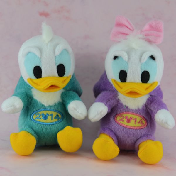 お正月ディズニー2014干支のうまに変身ミッキーたちのぬいぐるみバッジ☆ -