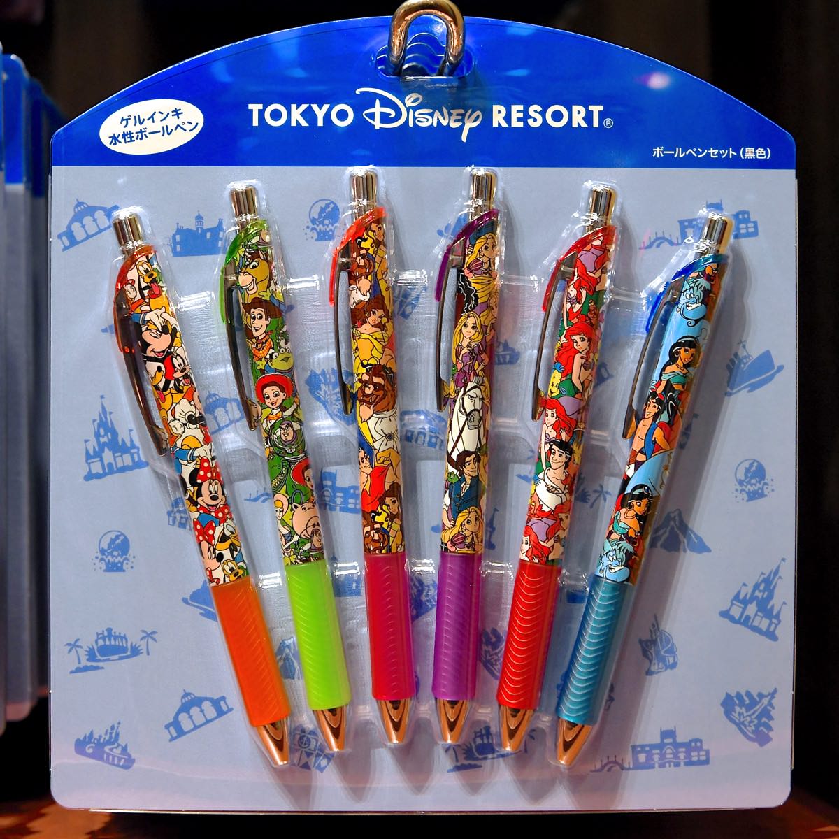 キャラクターがいっぱいの総柄デザインも発売☆東京ディズニーランド