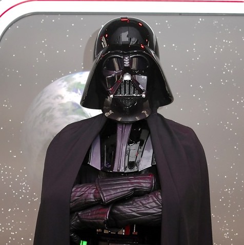 ダース・ベイダーにも会える！カリフォルニア ディズニーランド