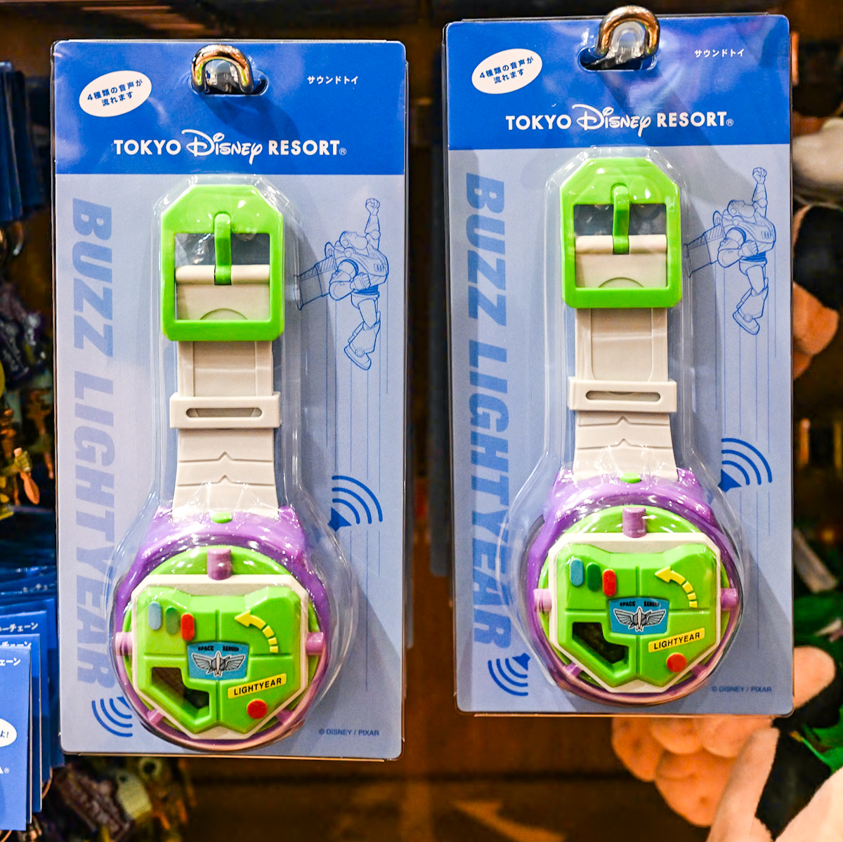 バズの腕時計形！東京ディズニーランド｢トイ・ストーリー｣光るおもちゃ -
