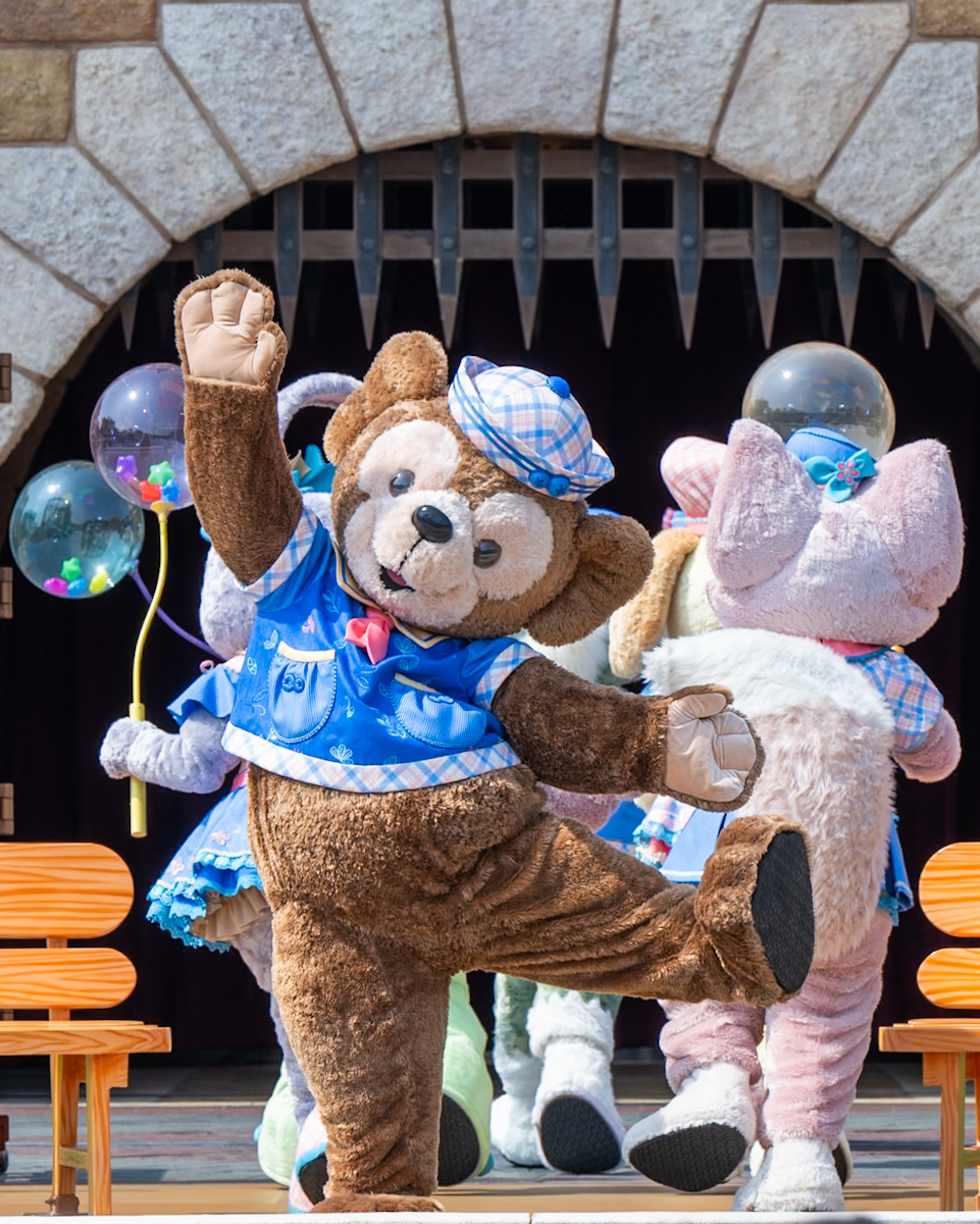 新コスチュームで登場！香港ディズニーランド”ダッフィー&フレンズ