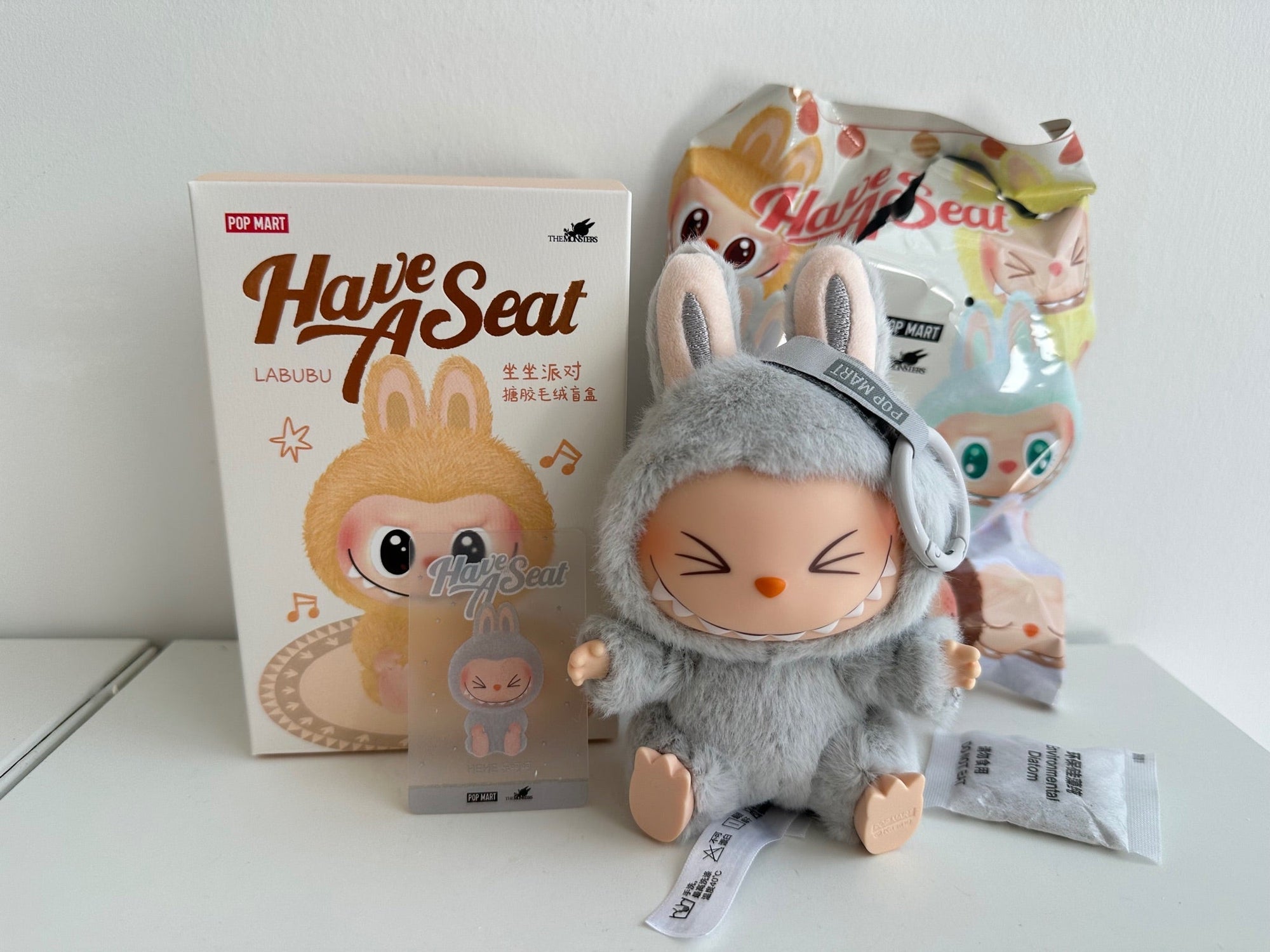 HEHE - LABUBU The Monsters Macaron Have a seat limited 2nd