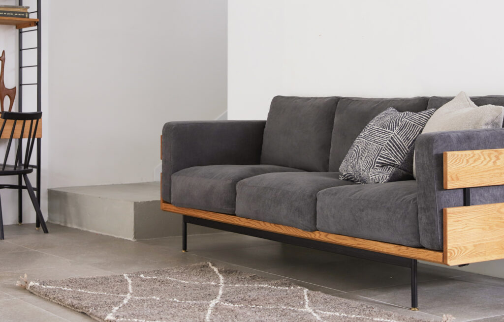 ふんわりとしっとり、2種類のFOB SOFA - MOMO NATURAL