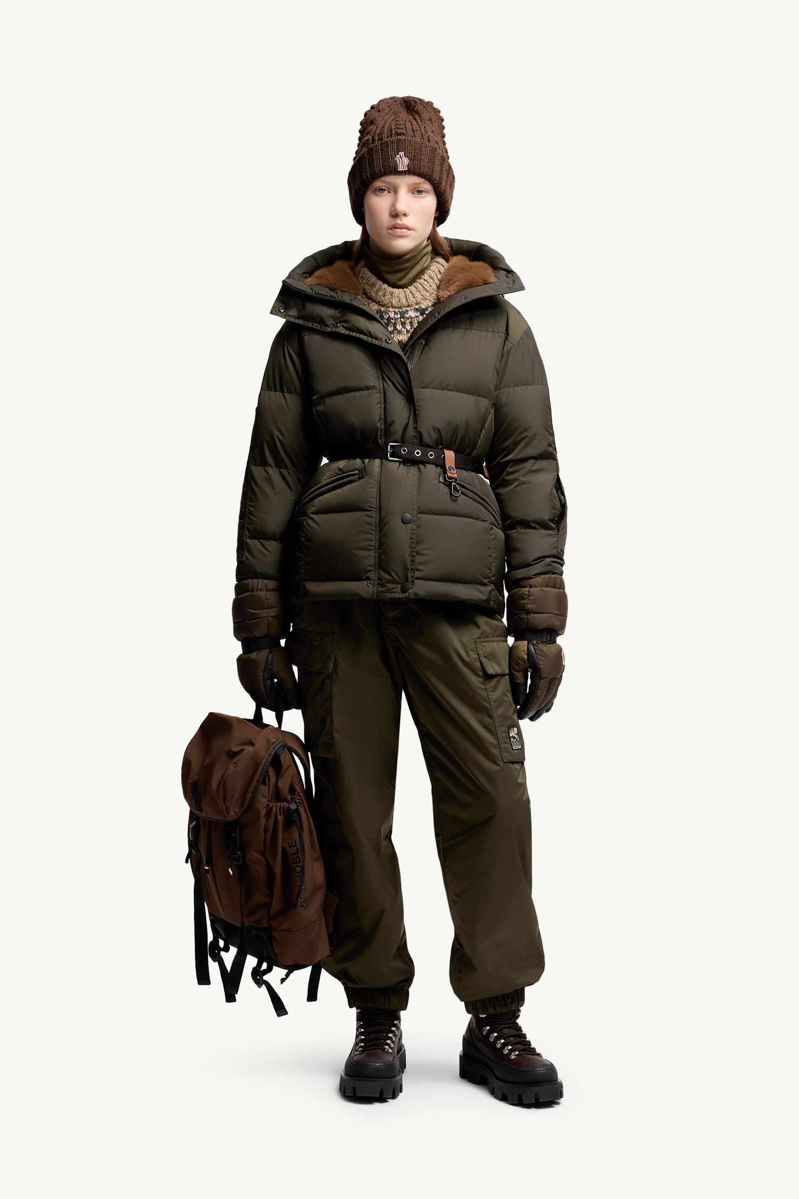 オリーブグリーン Salastrains ダウンスキージャケット : ショート