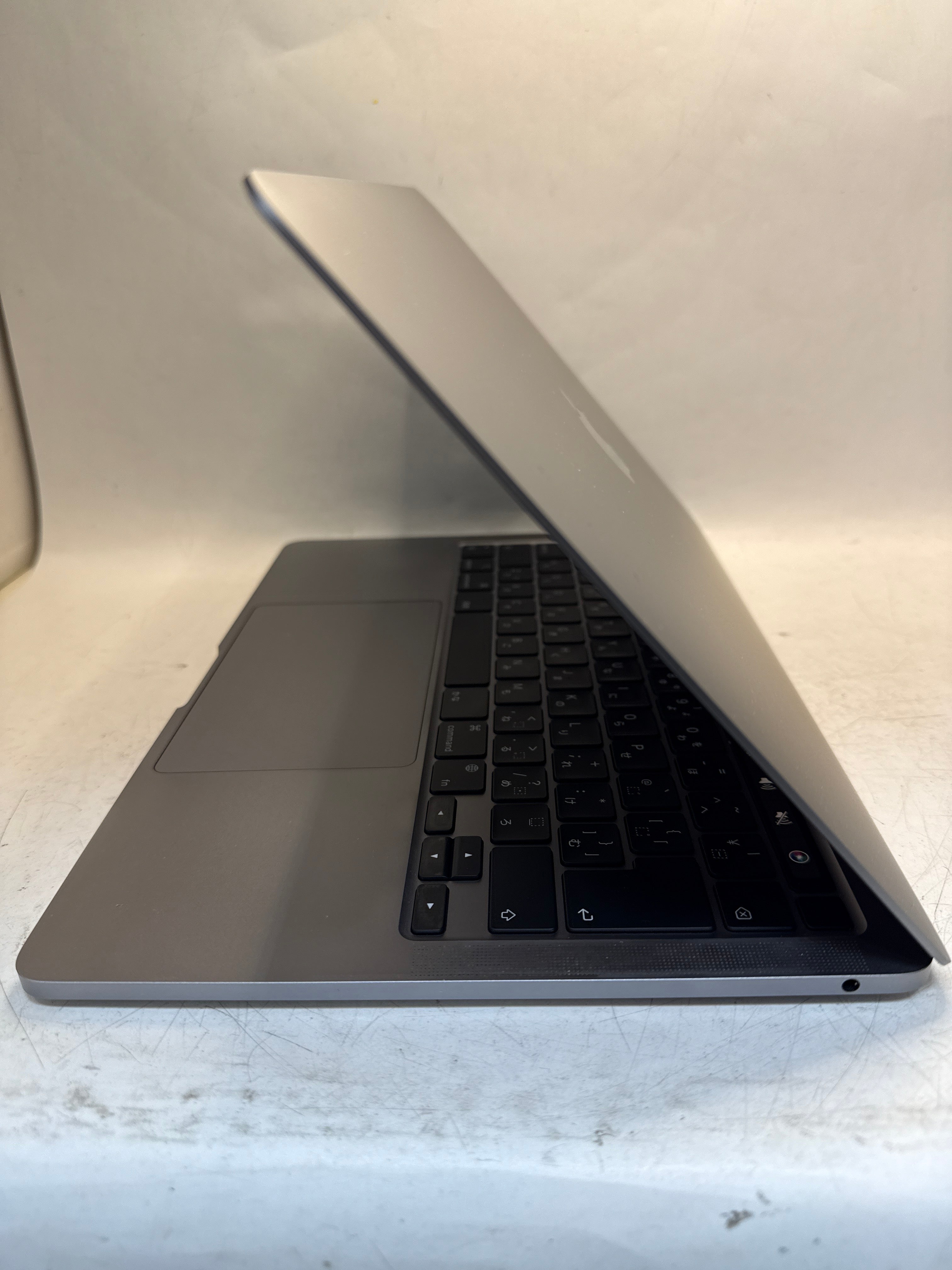 MacBook Pro 2020 M1 8/256 13インチ – ML COMPUTERS
