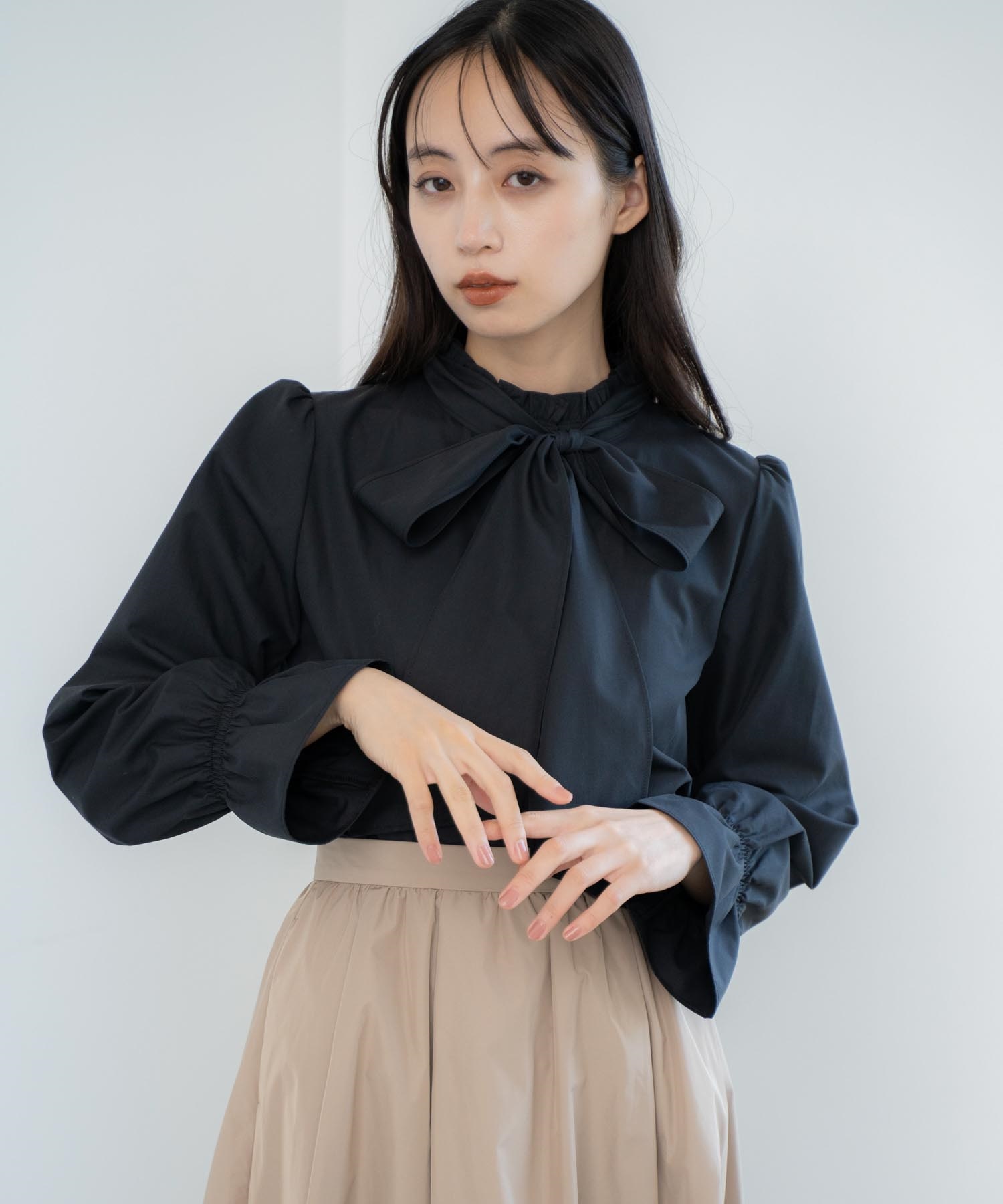 ボウタイフリルブラウス | シャツ・ブラウス | NOELA OFFICIAL WEB STORE