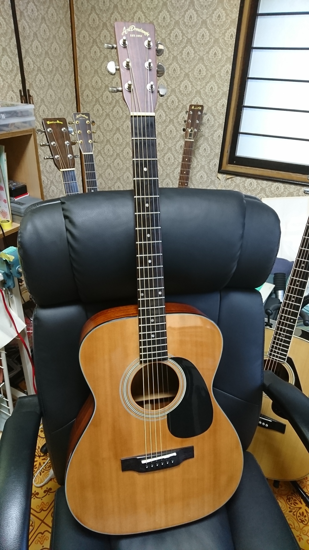 Aria AF-25Nです♬: オヤジの挑戦TK□趣味のギター弾き語り