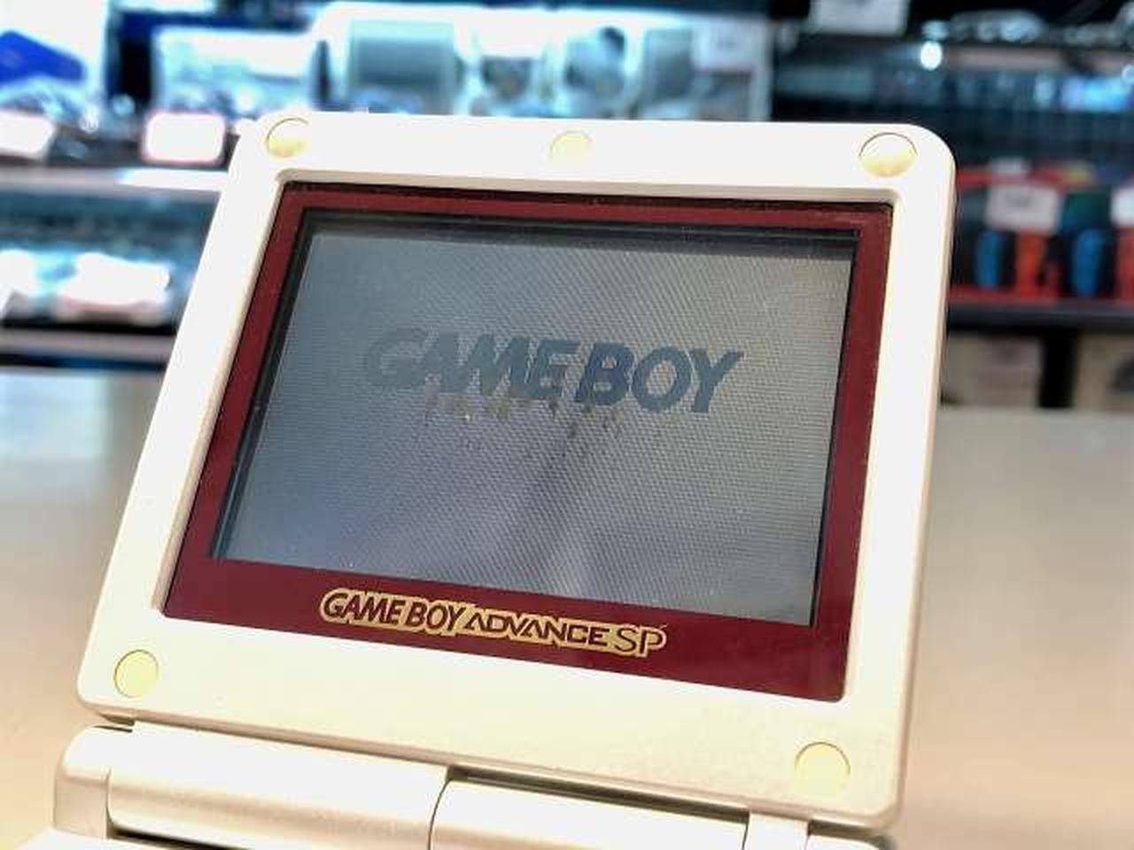 ニンテンドウ(NINTENDO)|ゲームボーイアドバンスSP（ファミコンカラー