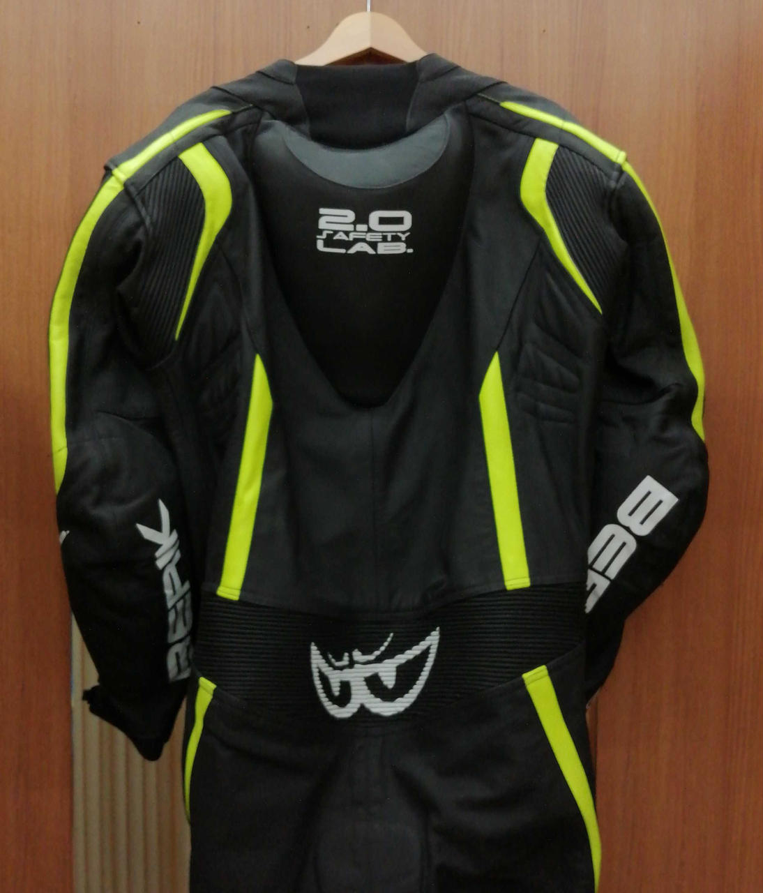 BERIK|レーシングスーツ|【ハードオフ公式通販】オフモール