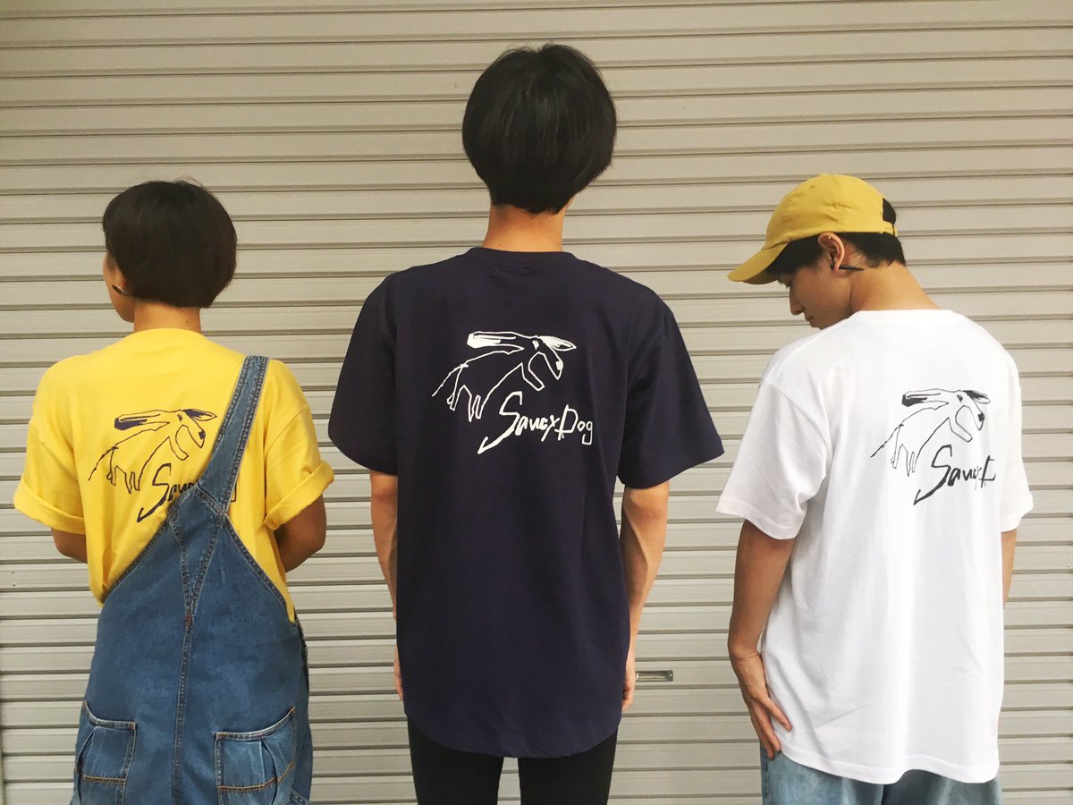 ✔️本日から発売のNEWグッズ Saucy DogロゴTシャツと缶バッチセット