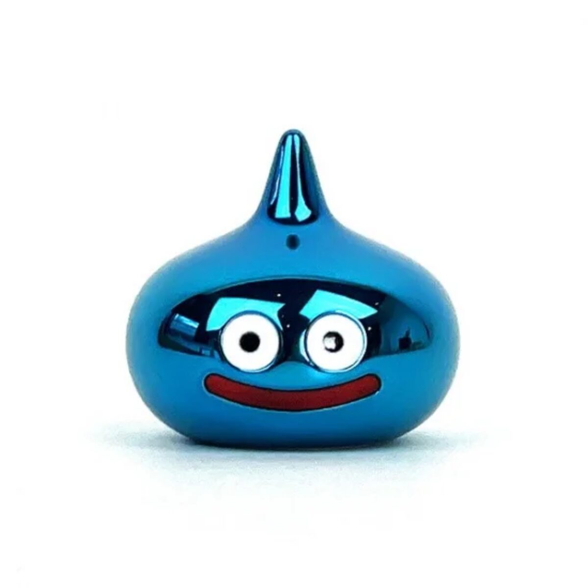 このスライム、メタル製です。ドラゴンクエストの重量感溢れるダイ