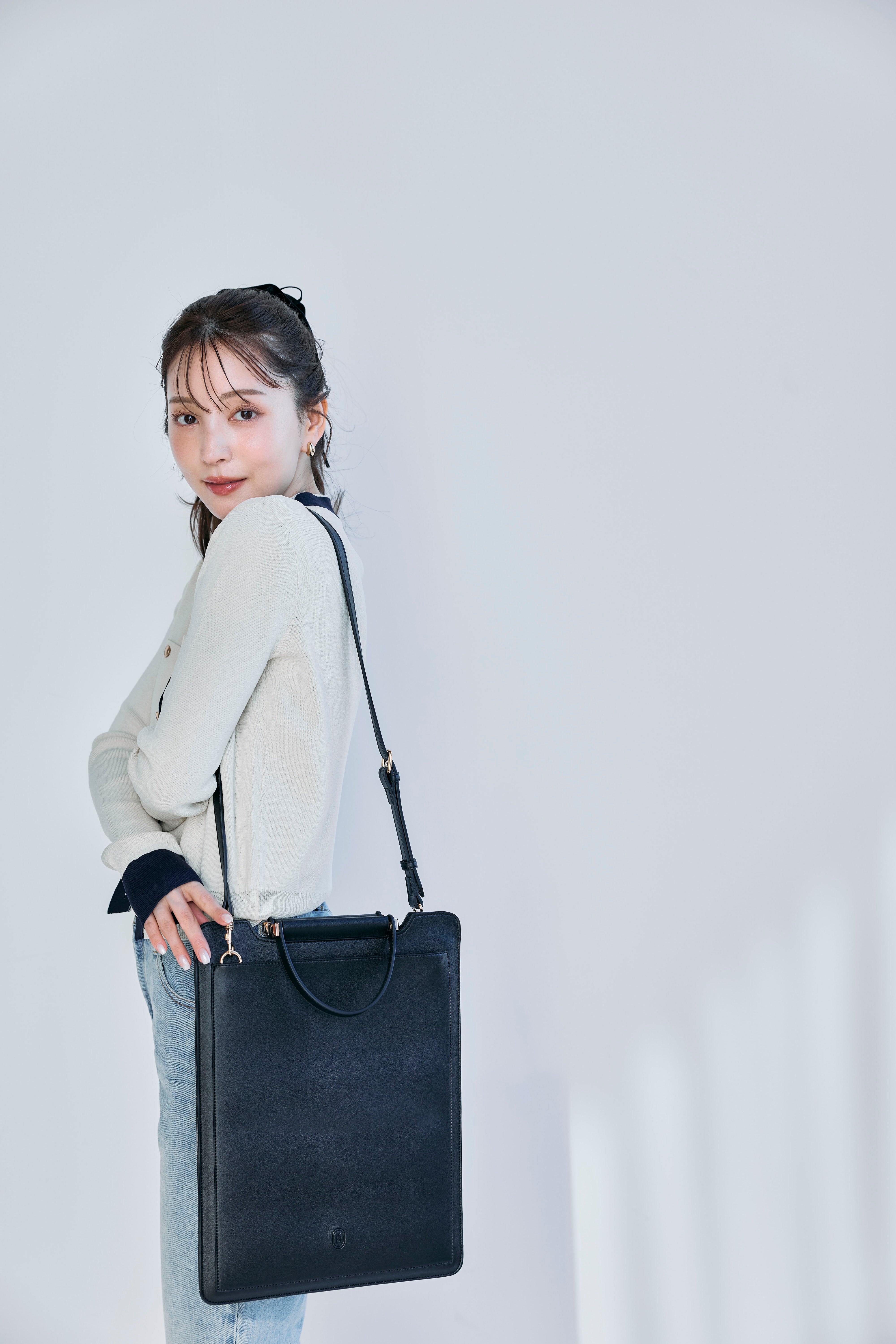 polaura1864.jpg?v=1744346615&