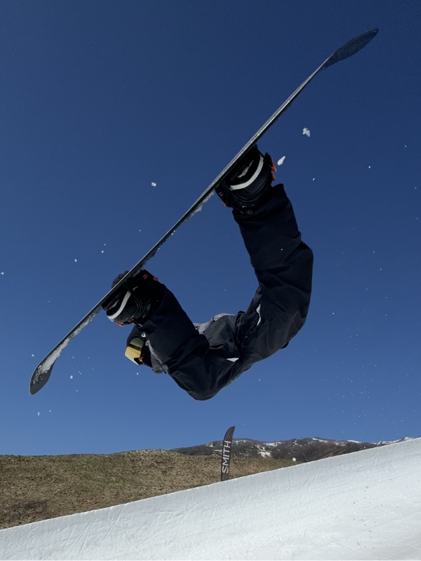 PROFILE Tomotsugu | PLATEPIA | 株式会社JP TIGHT スノーボード