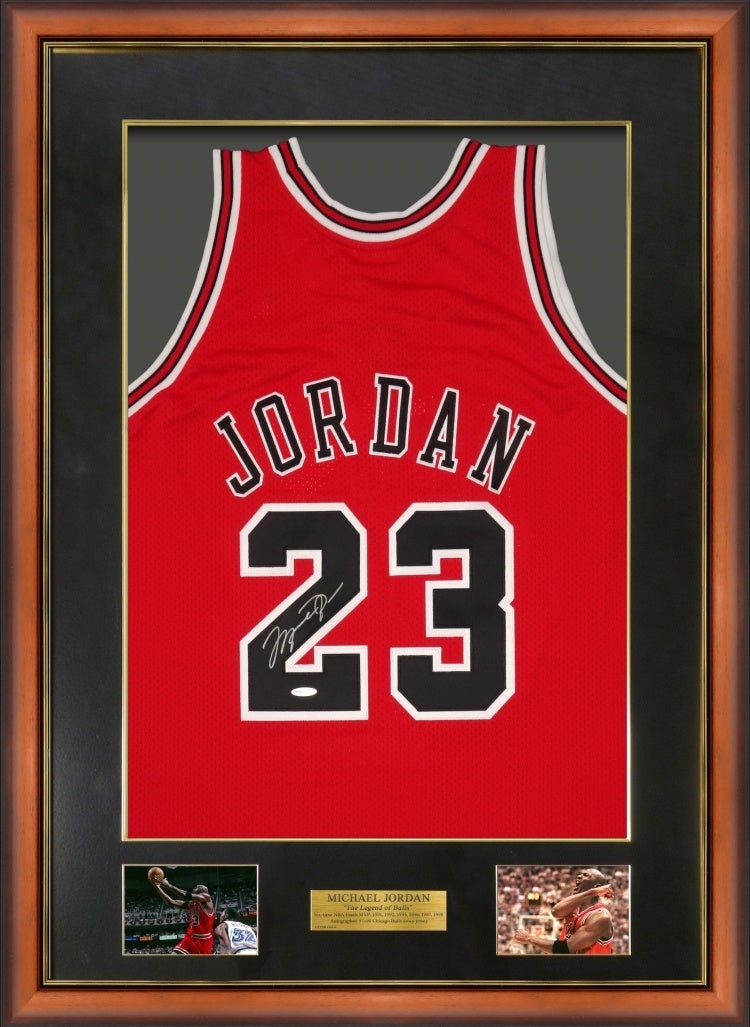 プレスリリース：［阪急メンズ大阪］プロスポーツ選手の直筆サイン入り