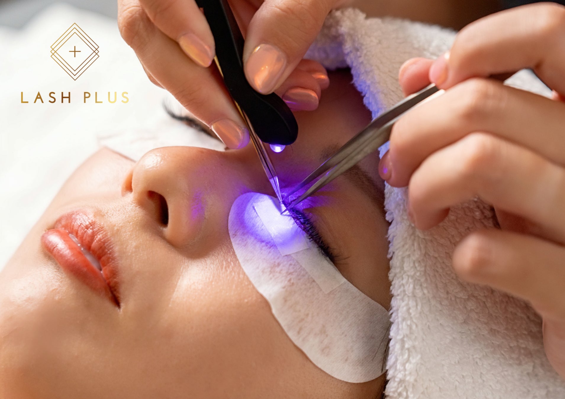 レザーラッシュプロ、照射センサー内蔵型LEDマツエクライトの特許取得