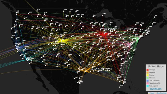 OC] アメリカ、デルタ、ユナイテッド航空の路線とハブを可視化 : r