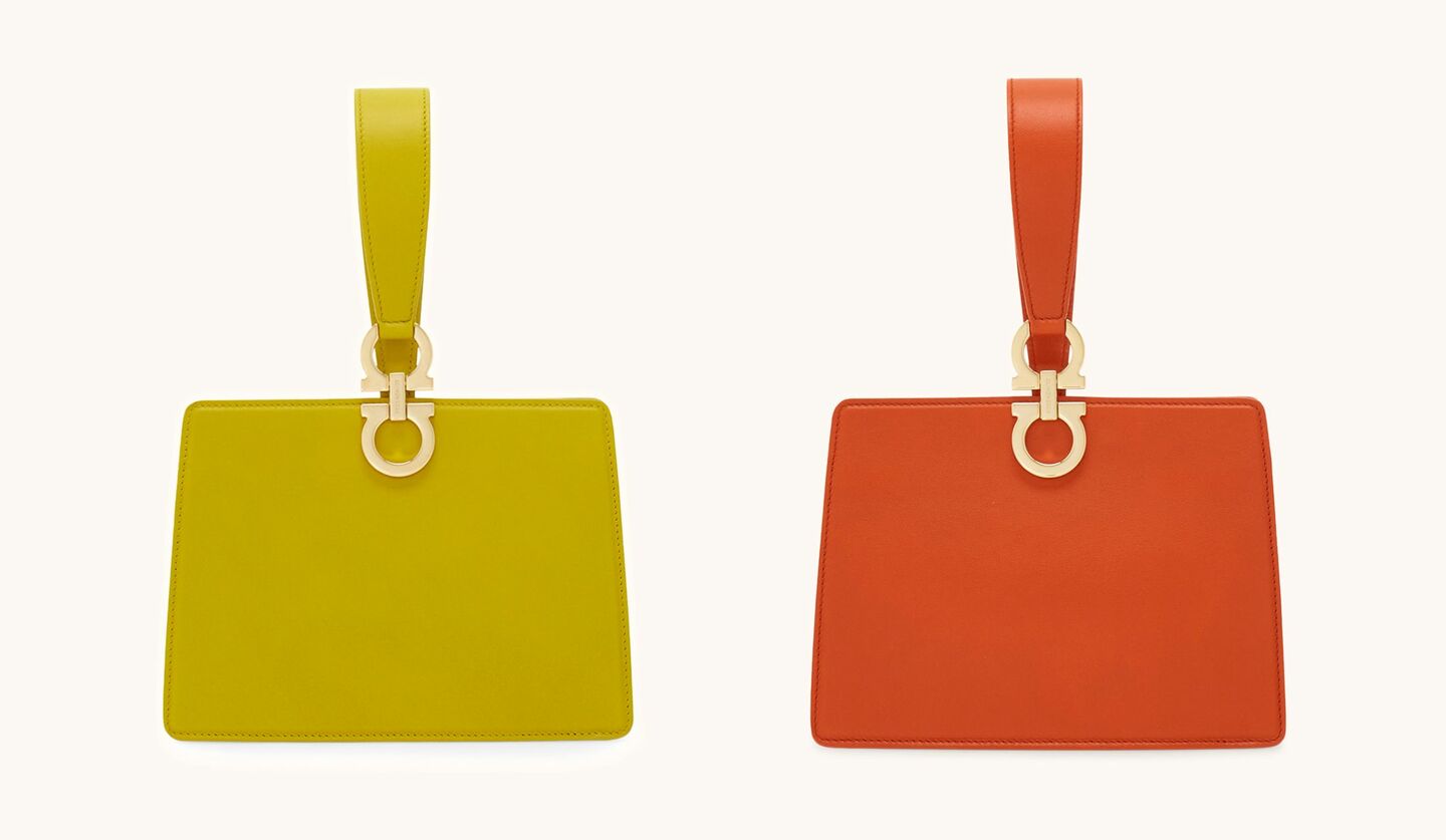 フェラガモ】最旬カラフルバッグ2選｜“ダブル ガンチーニ”が煌めく