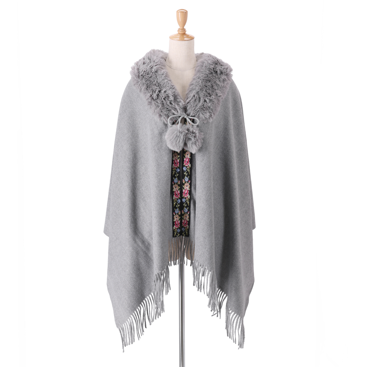 レイクアルスター シェニール使いNEWフェイクファーボンボンケープ