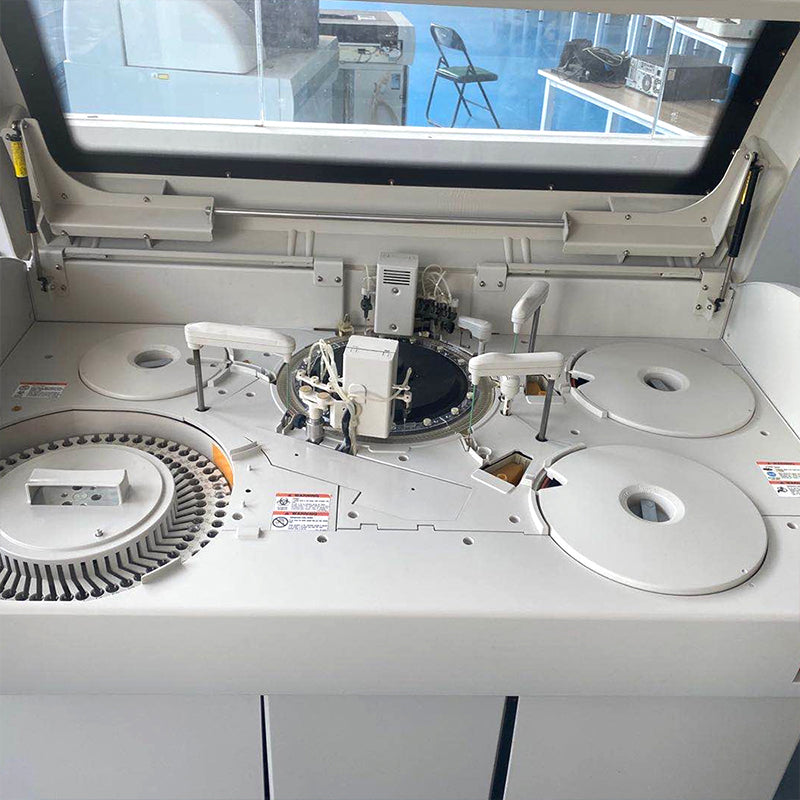 Lab Equipment Hitachi Fully Automatic Chemical Analyzer Used 7180