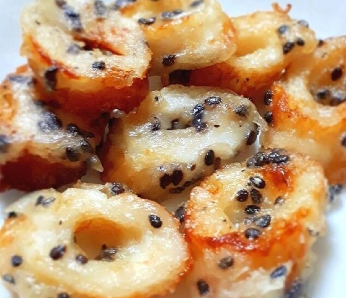 卵不使用☆お弁当にも♪ちくわの黒ごま揚げ レシピ・作り方 by 卵