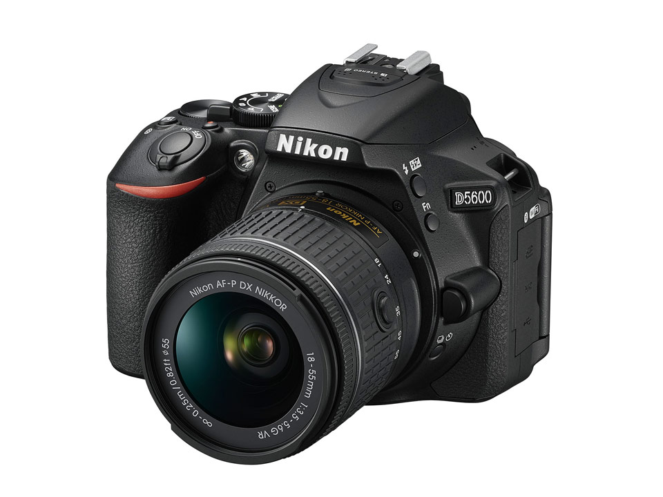 レンタル] ニコン Nikon D5600 超望遠レンズ / 三脚セット｜一眼レフ