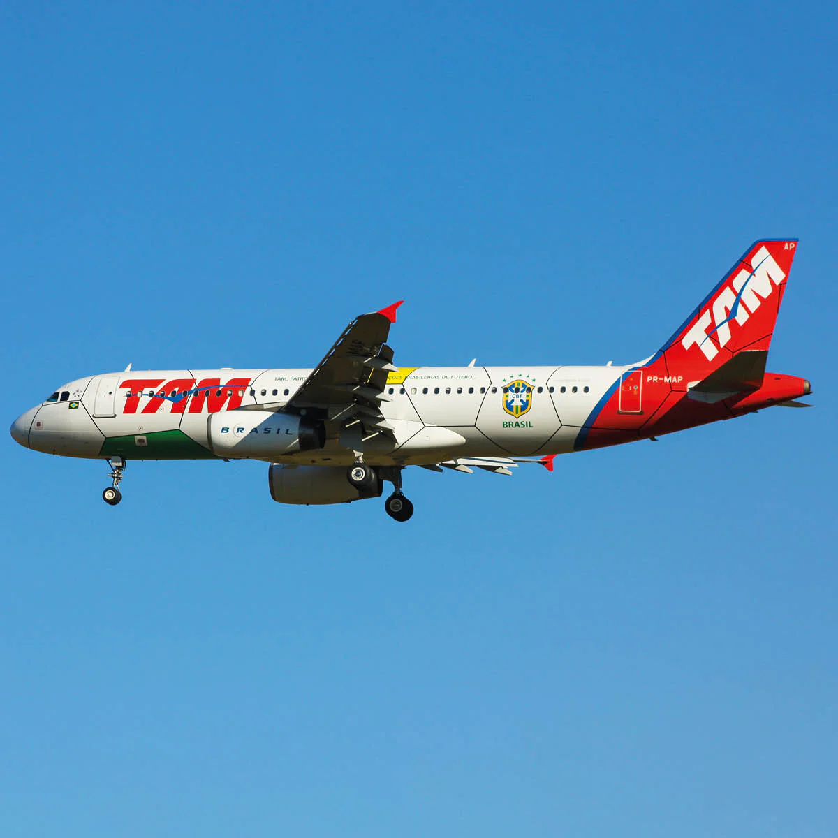 AVIATIONTAG A320 PR-MAP TAM Brazilian Airline アビエーションタグ
