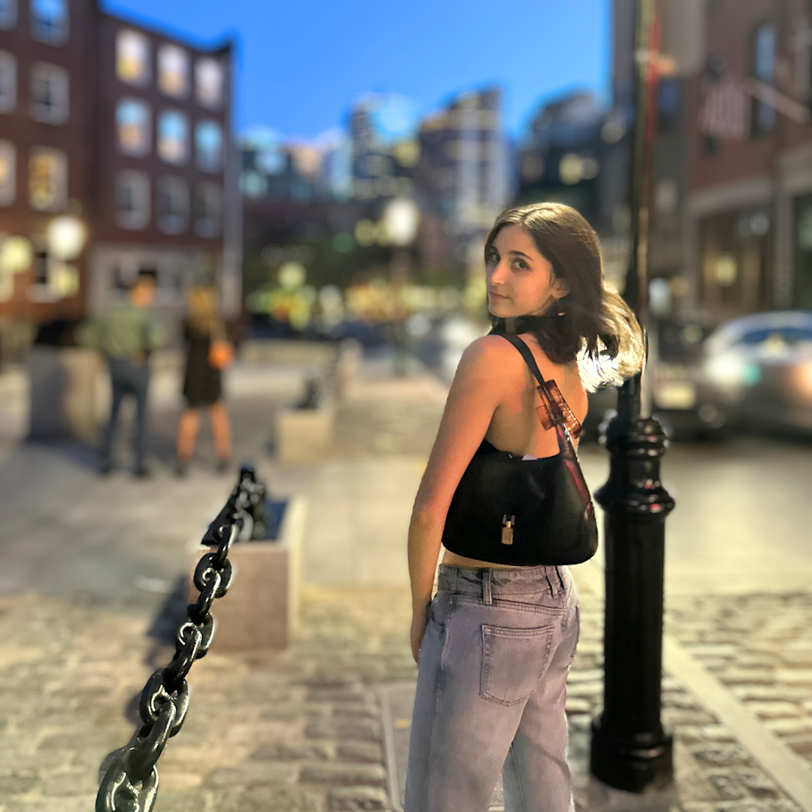 Gucci x Tom Ford 2001 Jackie Shoulder Bag Black | RentOui