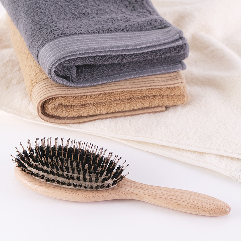 静電気を起こしにくい オーク材のヘアブラシ | shesay(志成販売