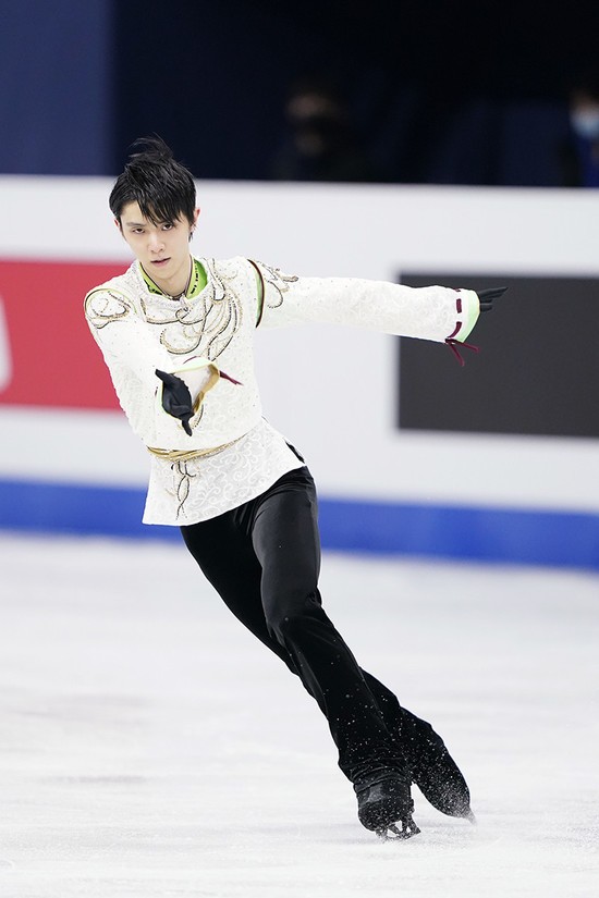 羽生結弦、いよいよ今季初戦。新プログラムのお披露目はあるのか | web
