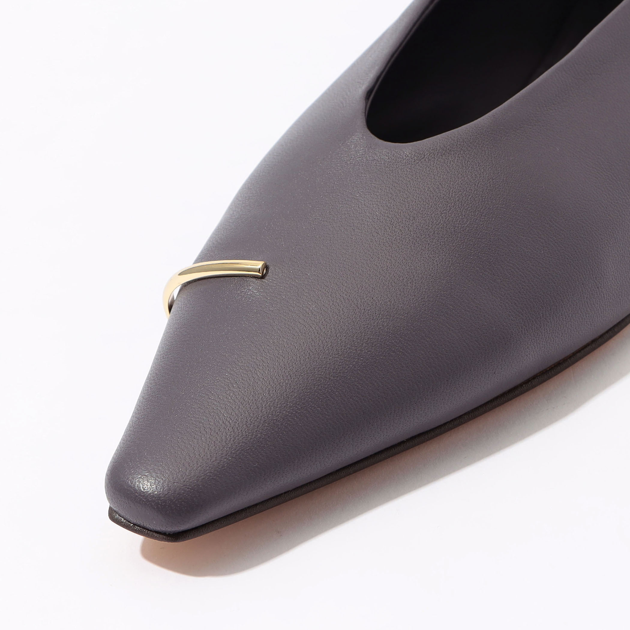 HENRI EN VARGO EILEEN フラットパンプス｜トゥモローランド 公式通販