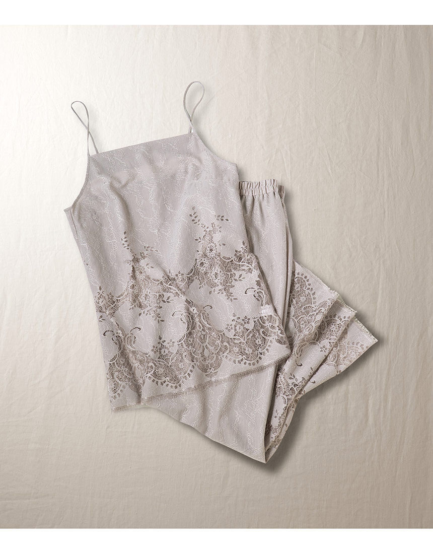 SALON by PEACH JOHN エレガンスアイラッシュレースキャミ