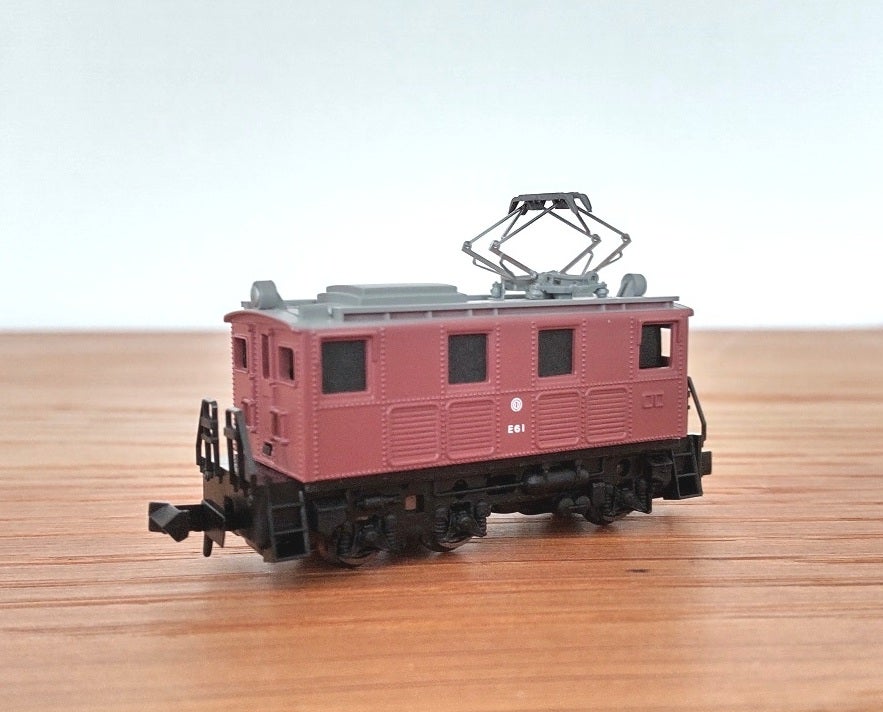 マイクロエース・西武E61風機関車の入線 | 書斎の汽車・電車