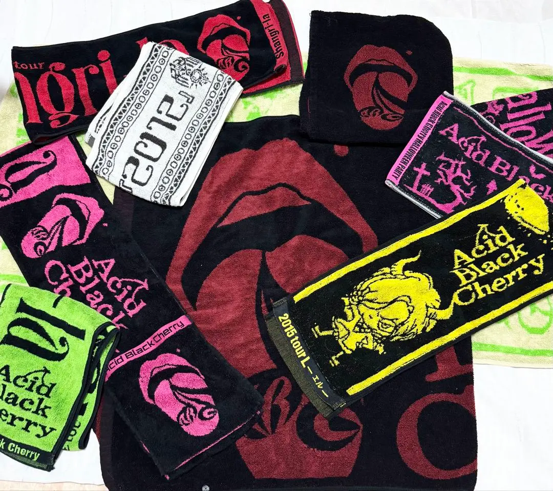 2026年最新】acidblackcherryフード付きタオルの人気アイテム - メルカリ