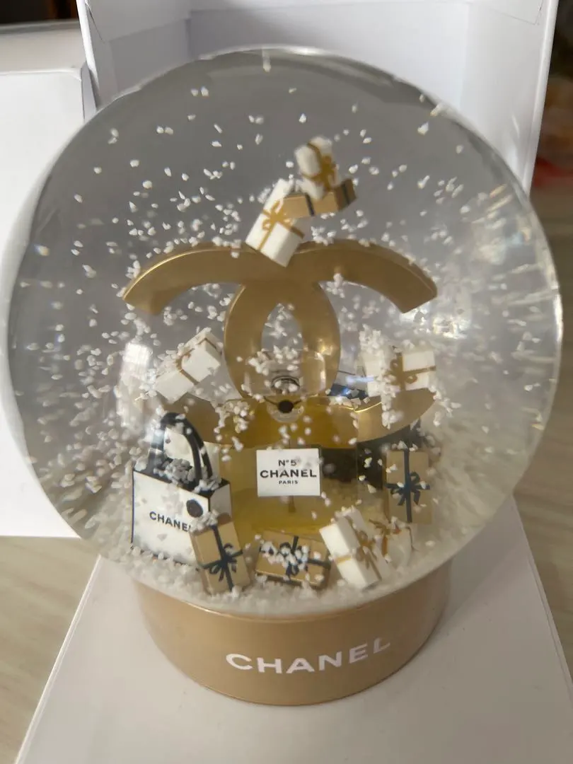 2026年最新】chanel スノードーム 2021の人気アイテム - メルカリ