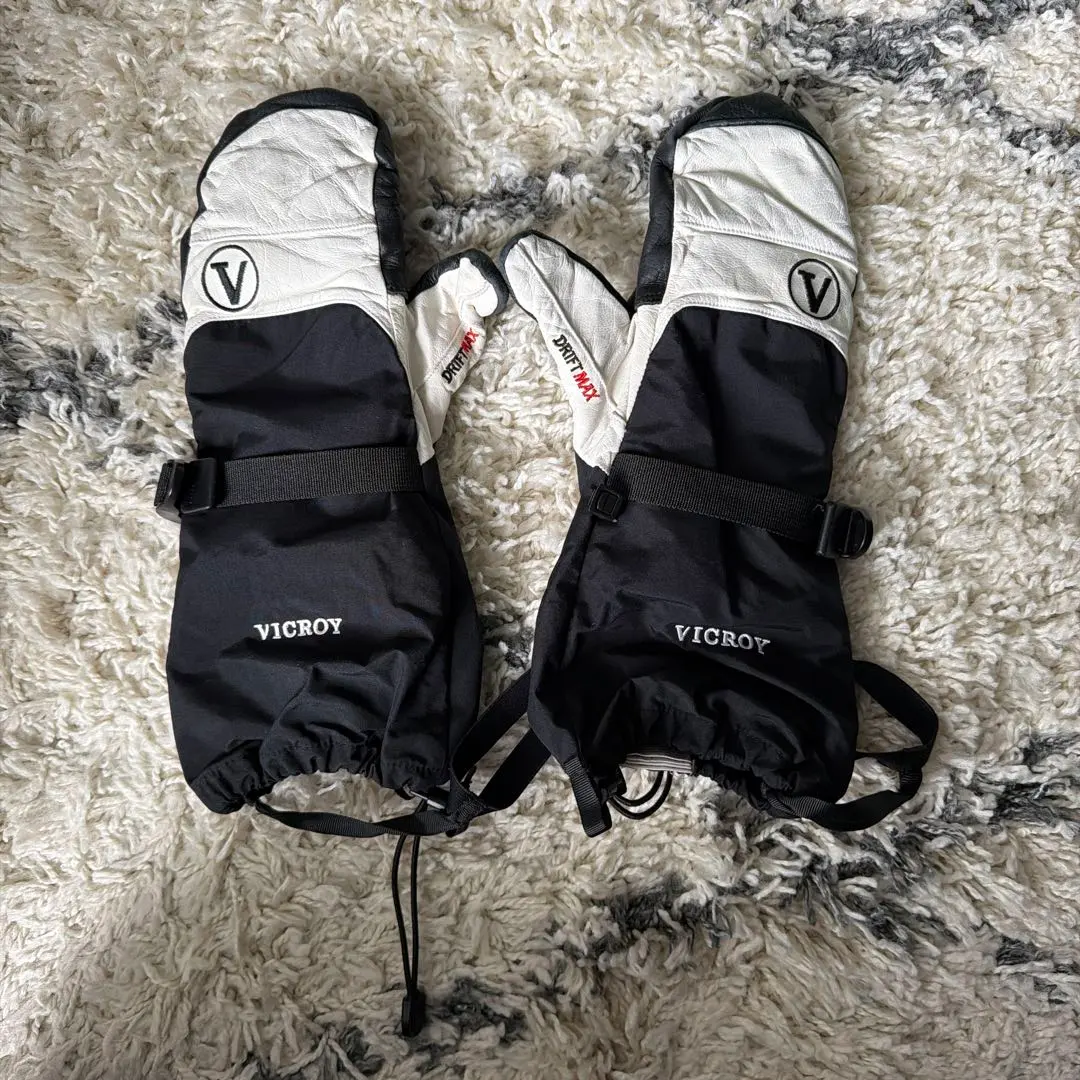 2026年最新】VICROY グローブの人気アイテム - メルカリ