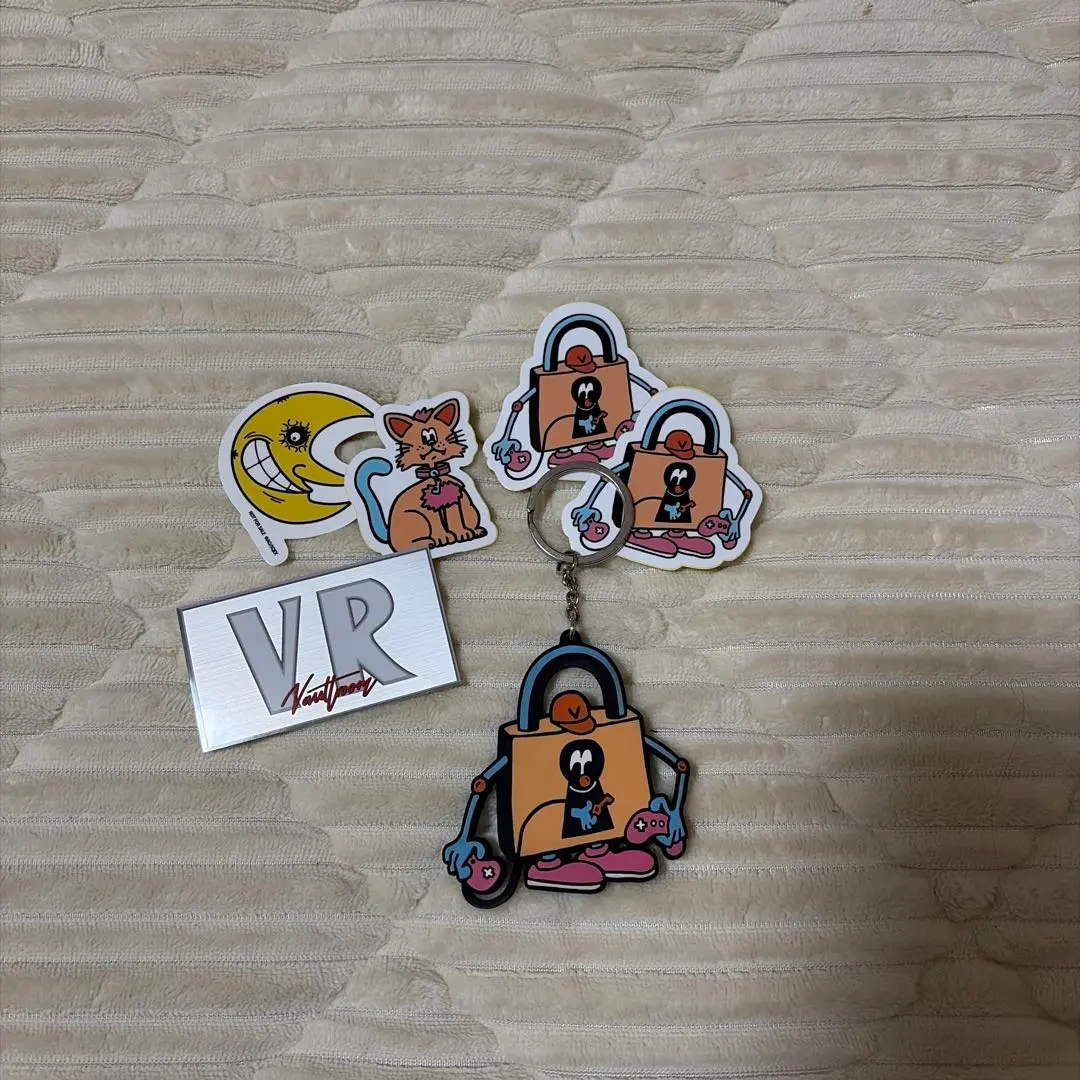 2026年最新】ボルトルーム キーホルダーの人気アイテム - メルカリ