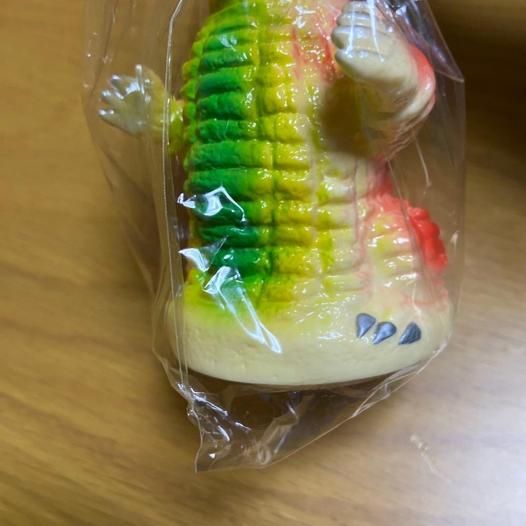 ウルトラマン 怪獣 レッドキング m1号 貯金箱 ソフビ 5420 - メルカリ