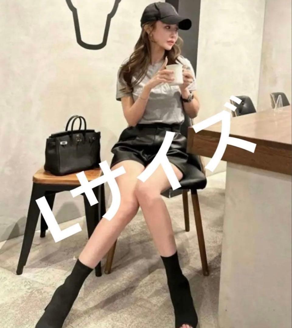 鈴木亜美さん オープントゥブーツ e t'emmène - メルカリ