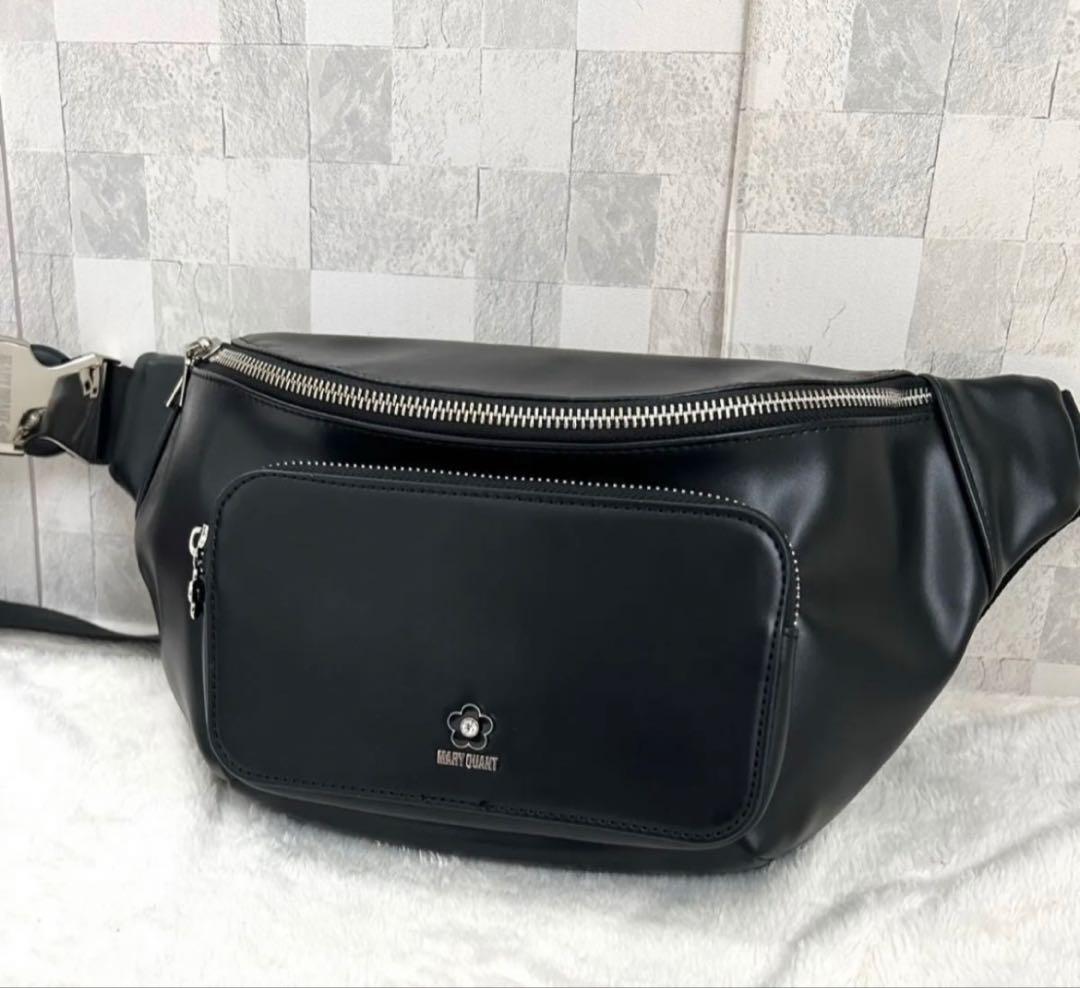 極美品✨MARY QUANTエポビジューデイジーポイント ボディバッグ - メルカリ