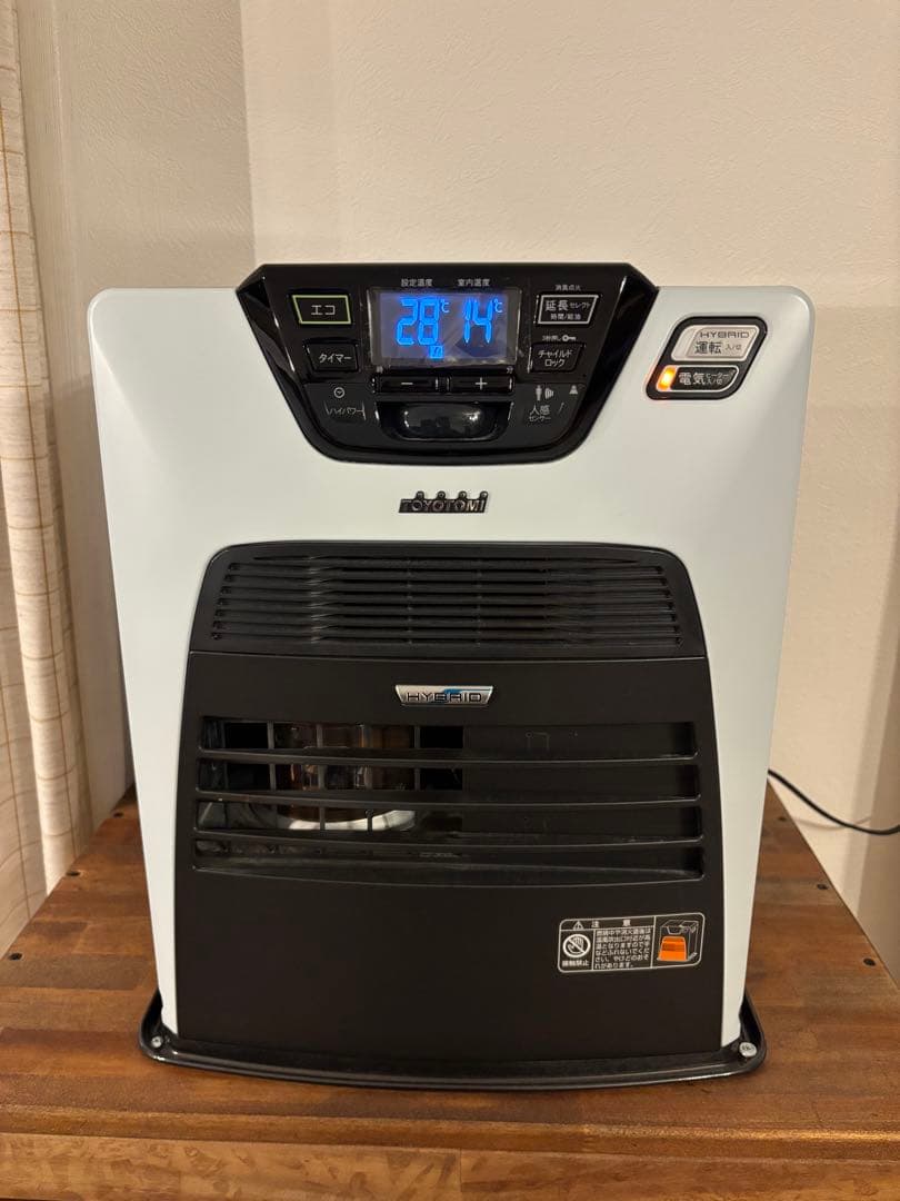 ※最終値下げ！ トヨトミ ハイブリッド石油ファンヒーター LC-SHB40L LC-SHB40L(W) 石油ファンヒーター ハイブリッドヒーター 1台 トヨトミ