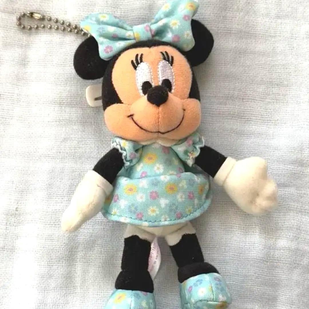 匿名配送！ディズニーミニーちゃん 花柄ぬいばぬいぐるみバッジ 青