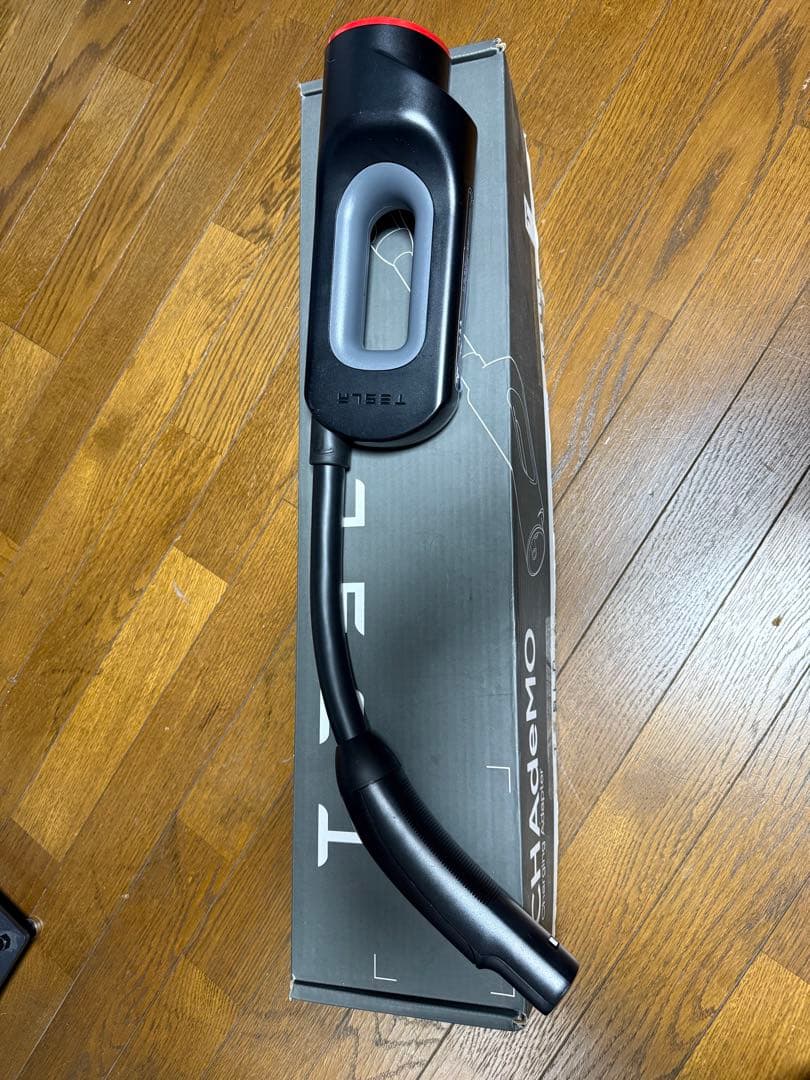 【日本版】Tesla CHAdeMO Adapter チャデモアダプター Amazon.co.jp: Tesla EVs CHAdeMOアダプター CHAdeMO DC Level3
