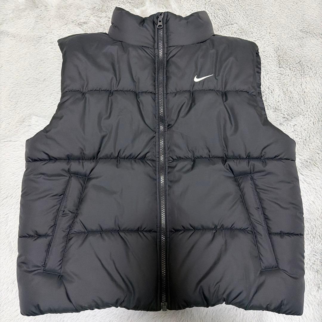 美品】NIKE ブラック ダウンベストS - メルカリ