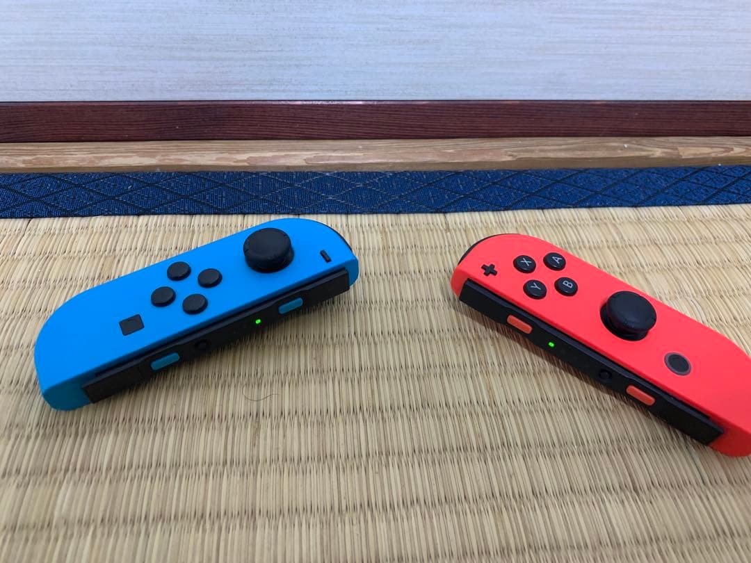 Nintendo Switch 本体 青/赤 写真にある物が全てになります