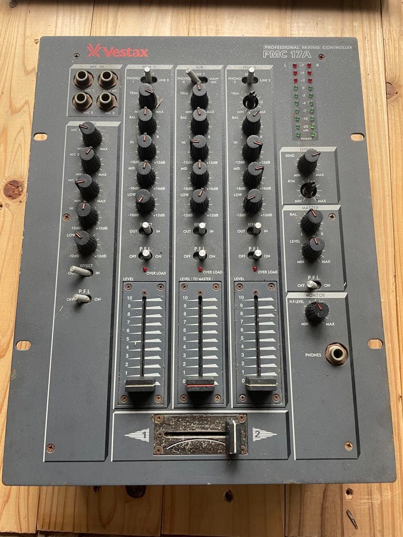 Vestax/PMC 17A/DJミキサー